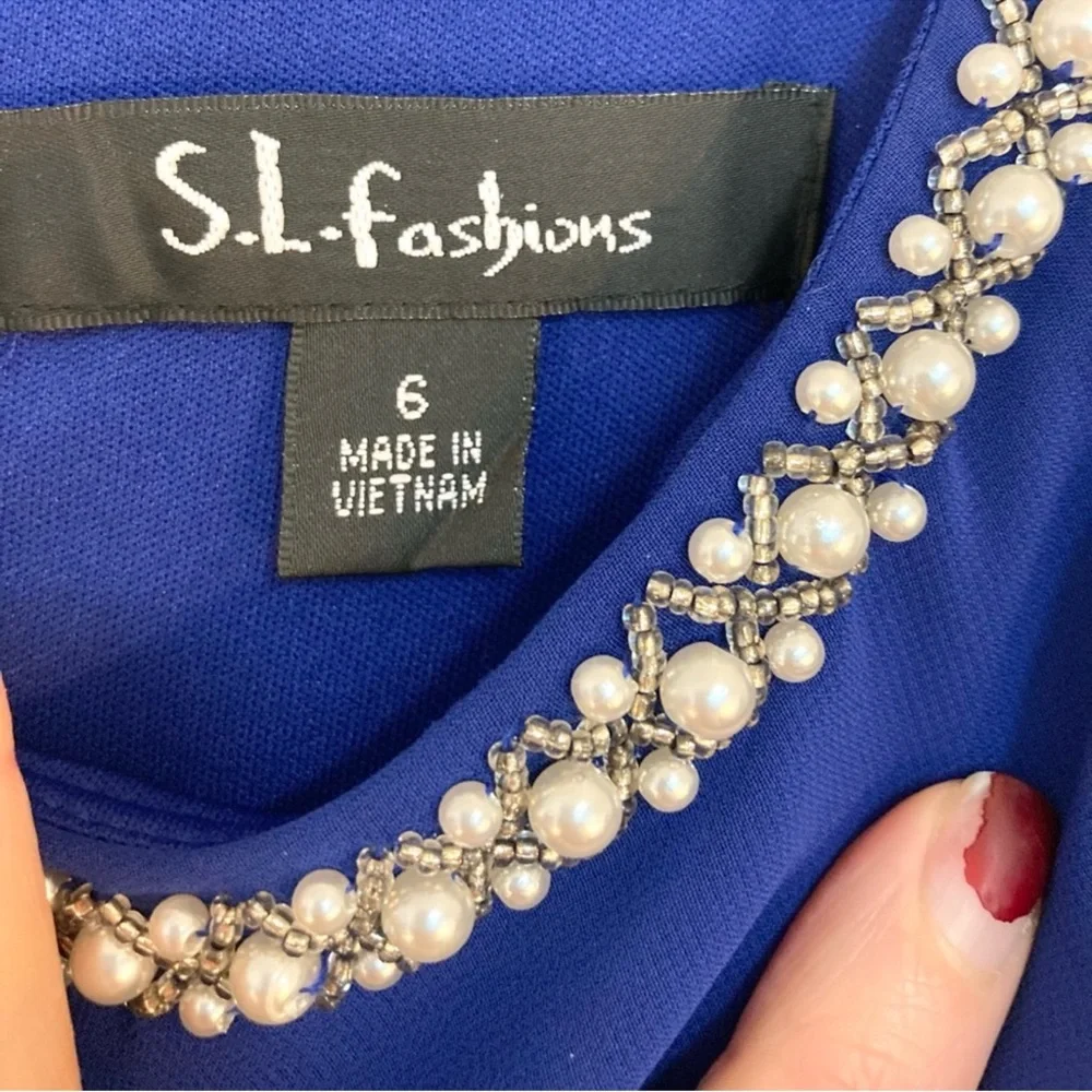 Royal Blue Beaded Neck Tiered Chiffon
Cocktail Dress - Picture 5 of 8